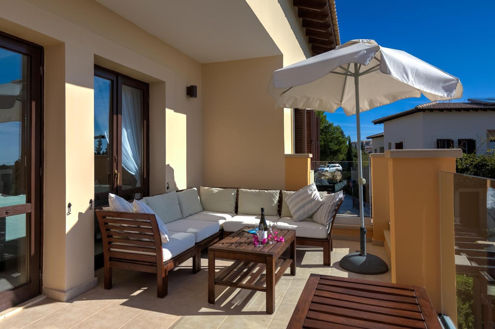 2 Bedroom Apartment Thalassa With Sea And Sunset Views, Aphrodite Hills Resort Kouklia Esterno foto