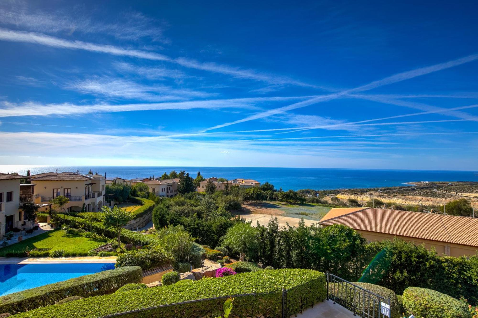 2 Bedroom Apartment Thalassa With Sea And Sunset Views, Aphrodite Hills Resort Kouklia Esterno foto